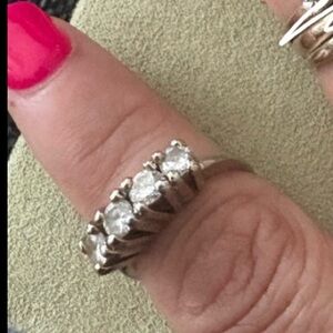 Real Vintage platinum ring with real Natural diamonds 5.75. Authenticated !!!